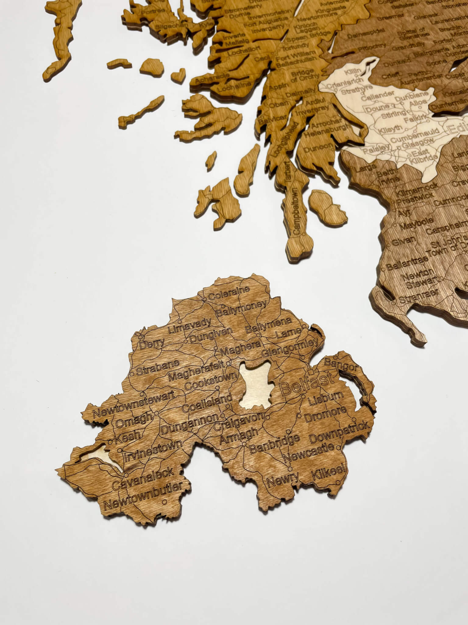 Severní Irsko - UK dřevěná mapa detail