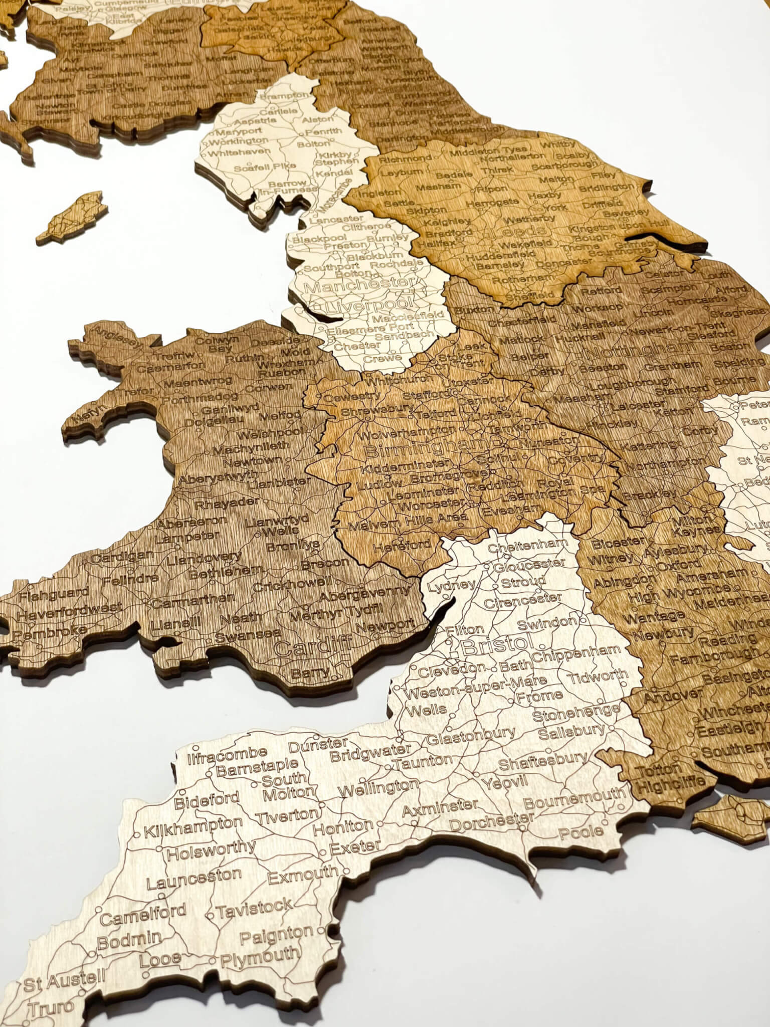 Wales - dřevěná mapa detail